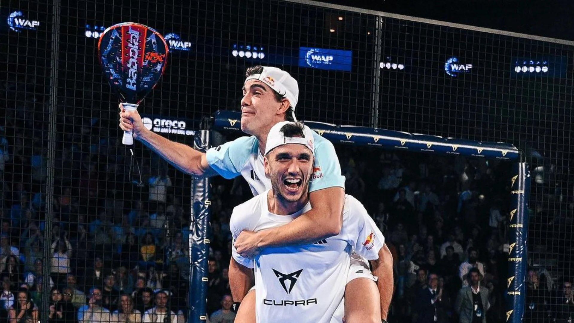 Galán y Lebrón celebrando la victoria en un torneo. Fuente: X.