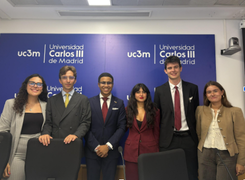 Participantes del debate. Fotografía de Laura Velasco