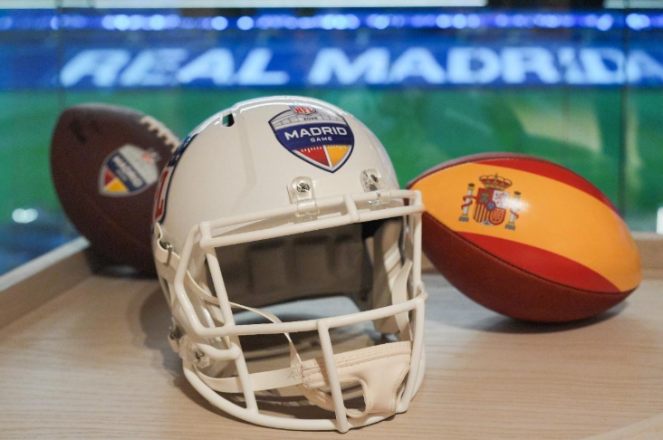 Casco y balones de fútbol americano (Comunidad de Madrid, Noticias)